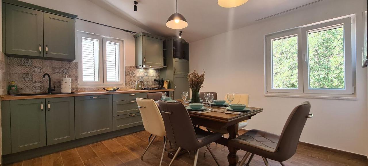 Apartament Hvaranin